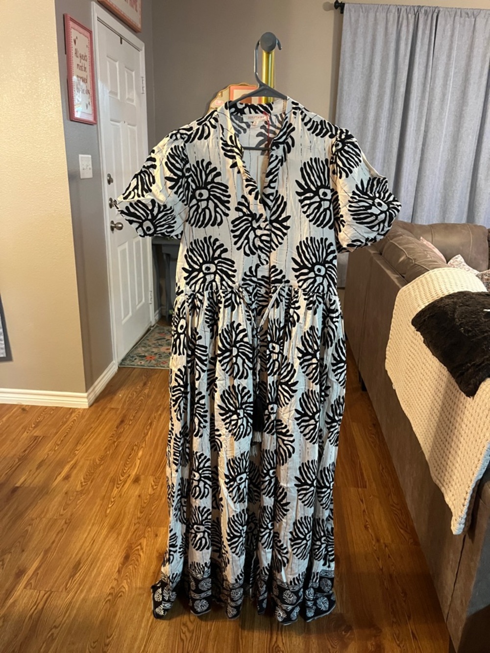 Solitaire Black and White Floral Print Maxi Dress